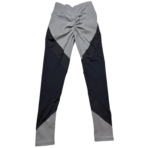 CLS Sportswear Leggings - Picture 5 of 7